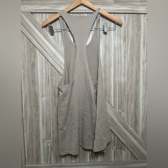 Gymshark Tank Top - Picture 2 of 2